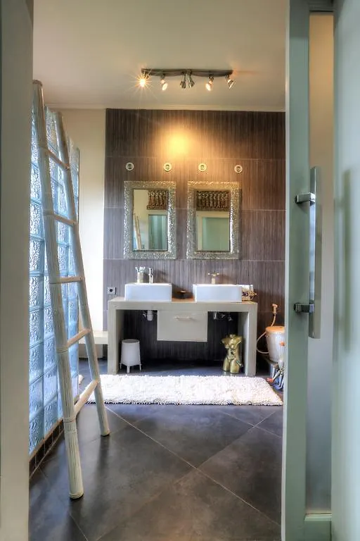 Villa Teman Bali Ungasan  Indonesia